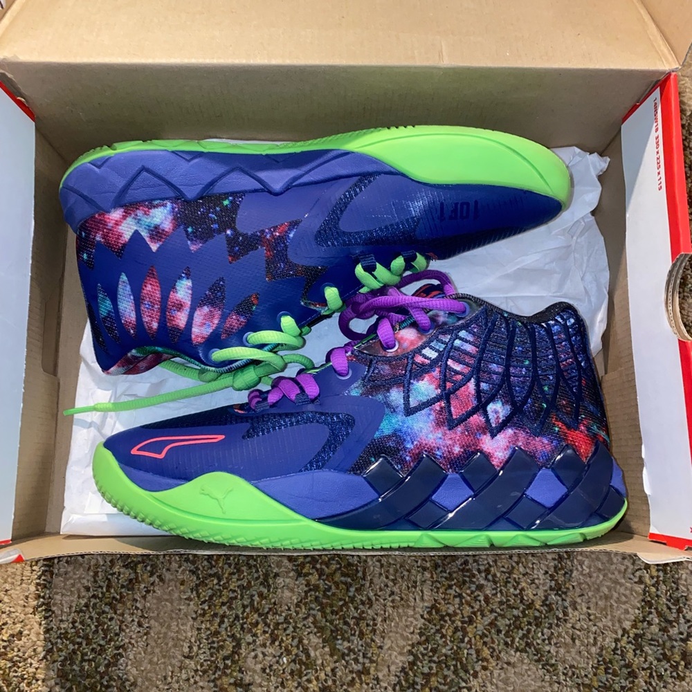 Lamelo Ball Basketball shoes size 7